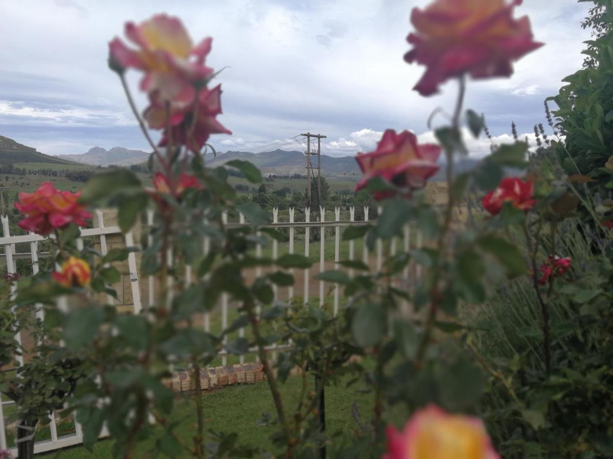 Clarens Cottages Esterno foto