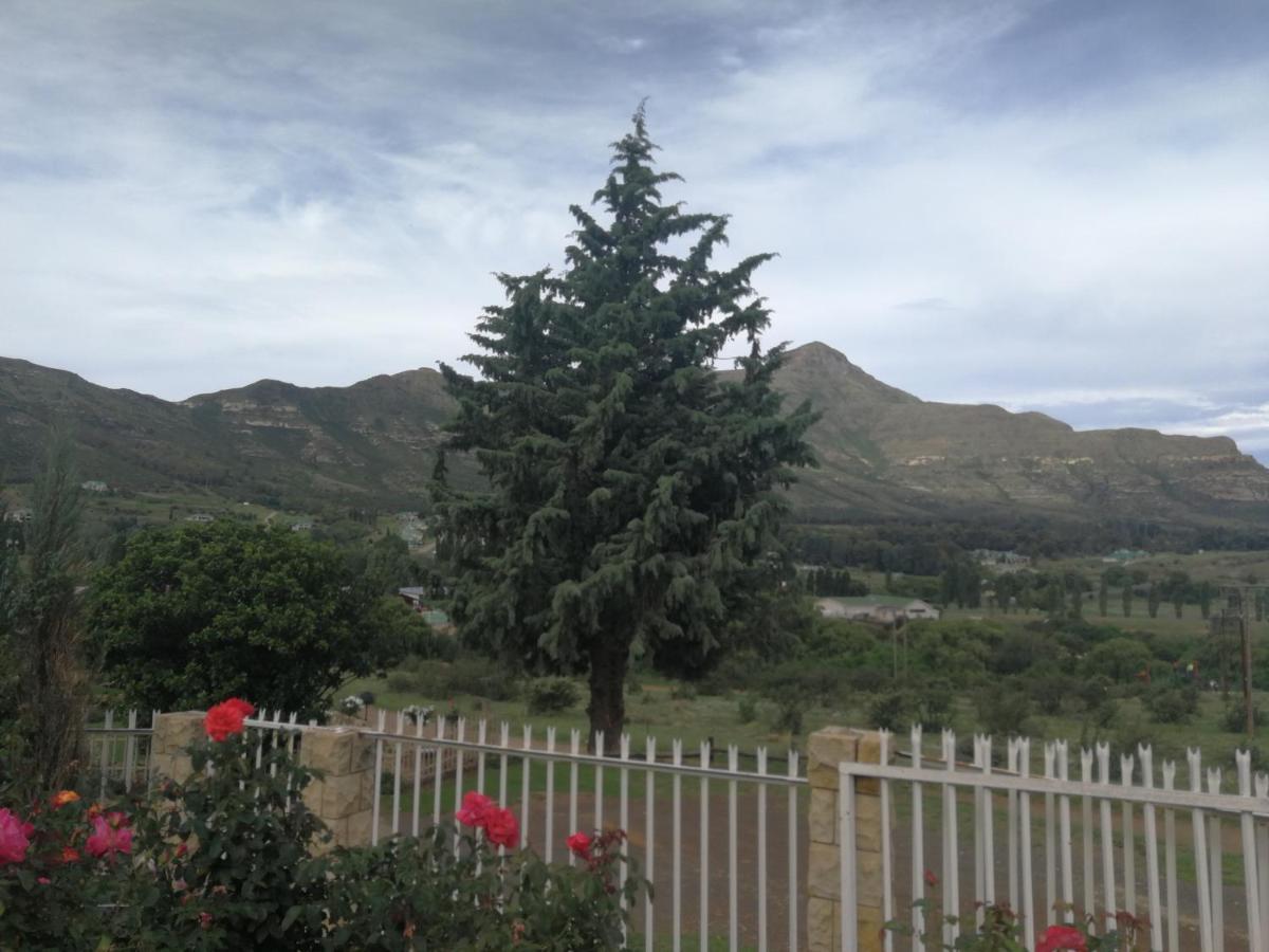 Clarens Cottages Esterno foto