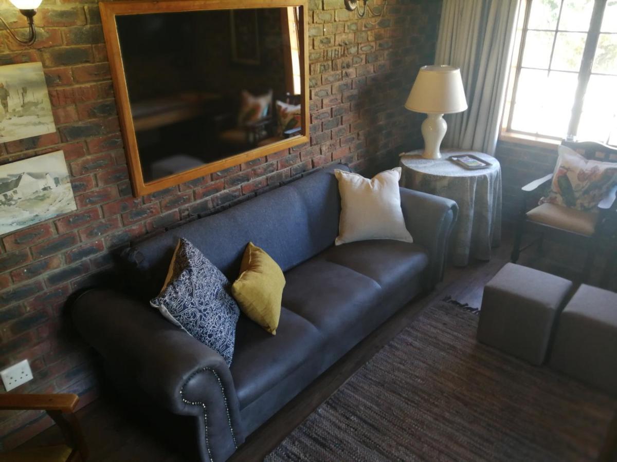 Clarens Cottages Esterno foto