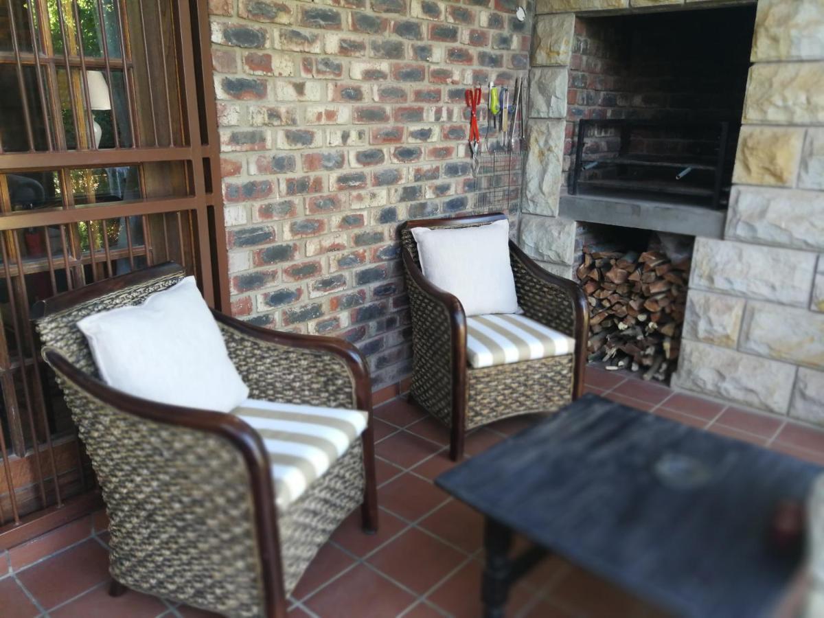 Clarens Cottages Esterno foto